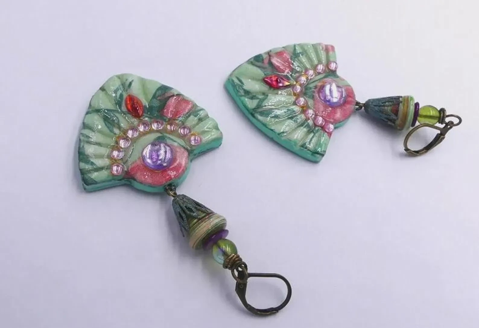 Brincos de porcelana artesanal, strass, vidro, latão envelhecido – photo 2